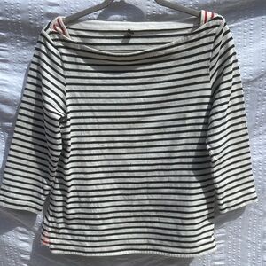 Uniqlo Black and White Striped Long Sleeve Top